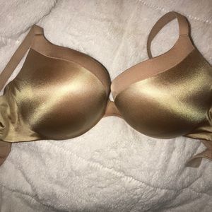 Victoria’s Secret bras (2) - 38C